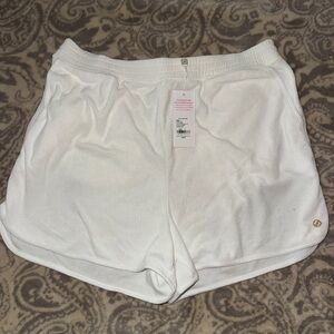 NWT Lilly Pulitzer L Large Florie Towel Resort White Women Terry high rise Short